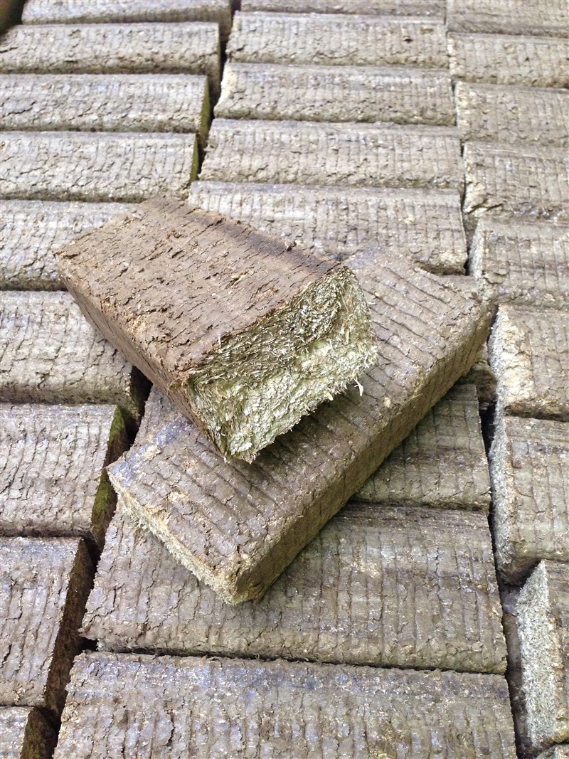 easy-brick are delivered in individually fitted measures.